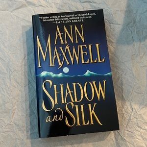 ⭐️5 for $15⭐️Shadow And Silk by Ann Maxwell | Book